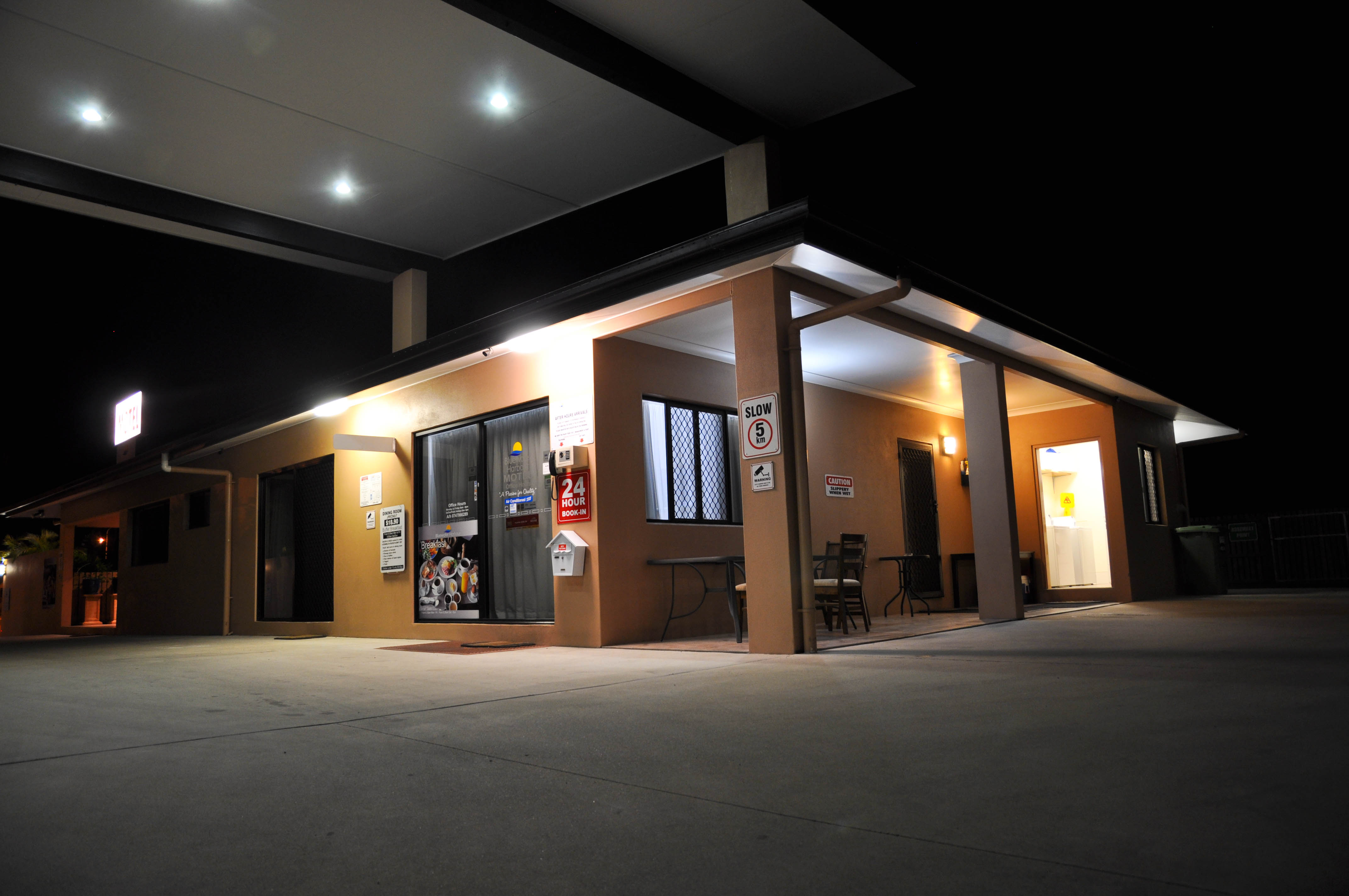 Reception Area Bluewater Harbour Motel Bowen