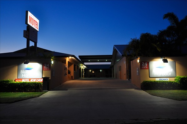 Welcome to Bluewater Harbour Motel